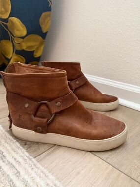 Frye Cognac Brown Leather Ankle Booties
